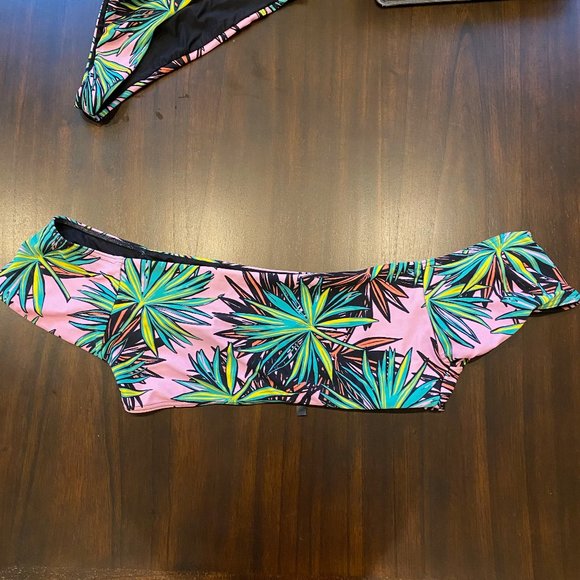 KENDALL+KYLIE Topshop Palm Print Bardot Bikini - Picture 9 of 9